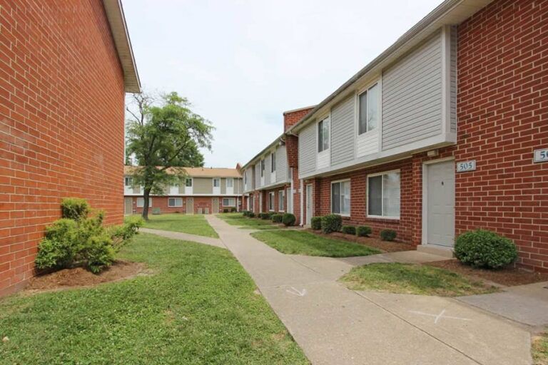 Ebbetts Plaza Apartments Metropolis Capital Advisors